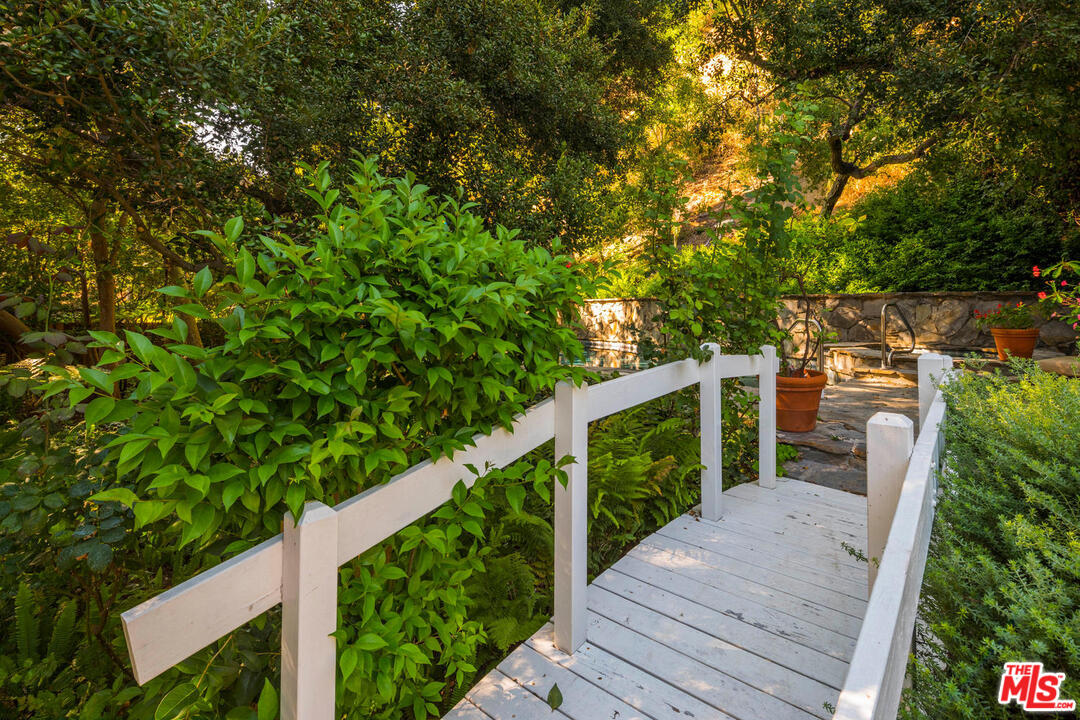 3244 Oakdell Road Studio City, CA 91604 - Photo 35 of 39 Gallery Image 35