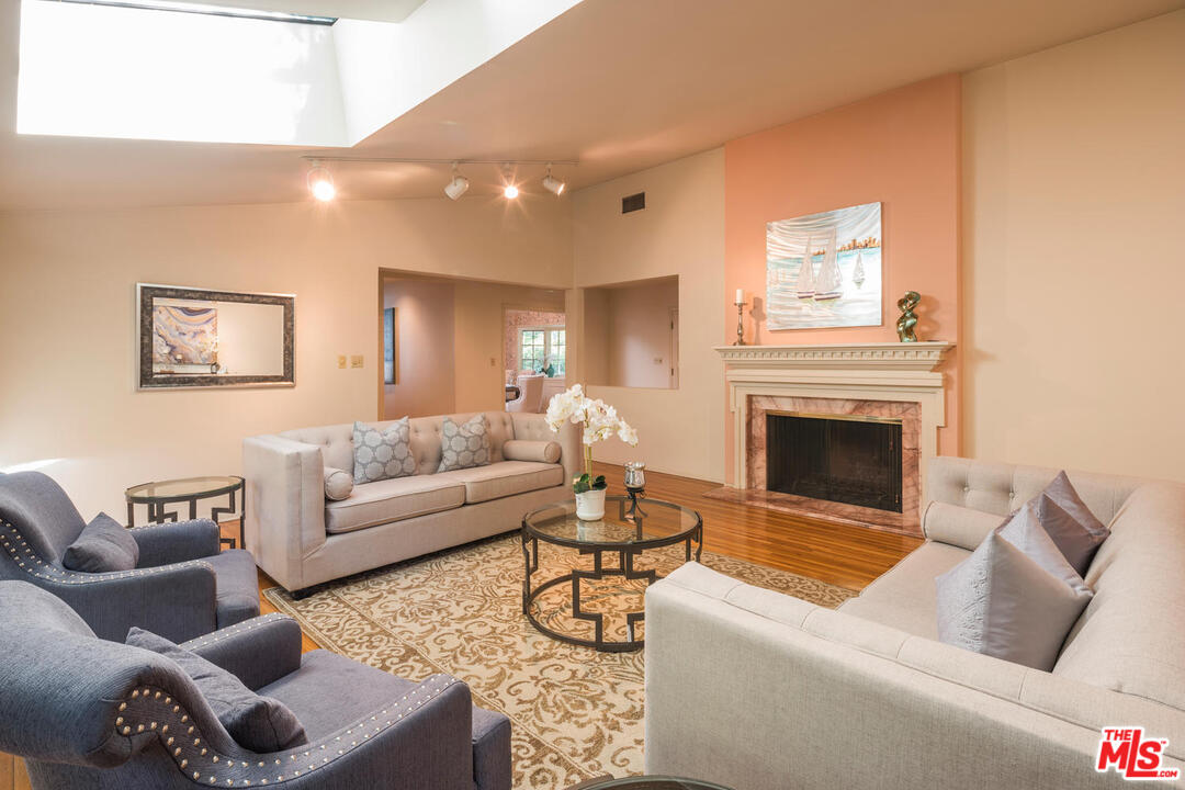 3244 Oakdell Road Studio City, CA 91604 - Photo 7 of 39 Gallery Image 7