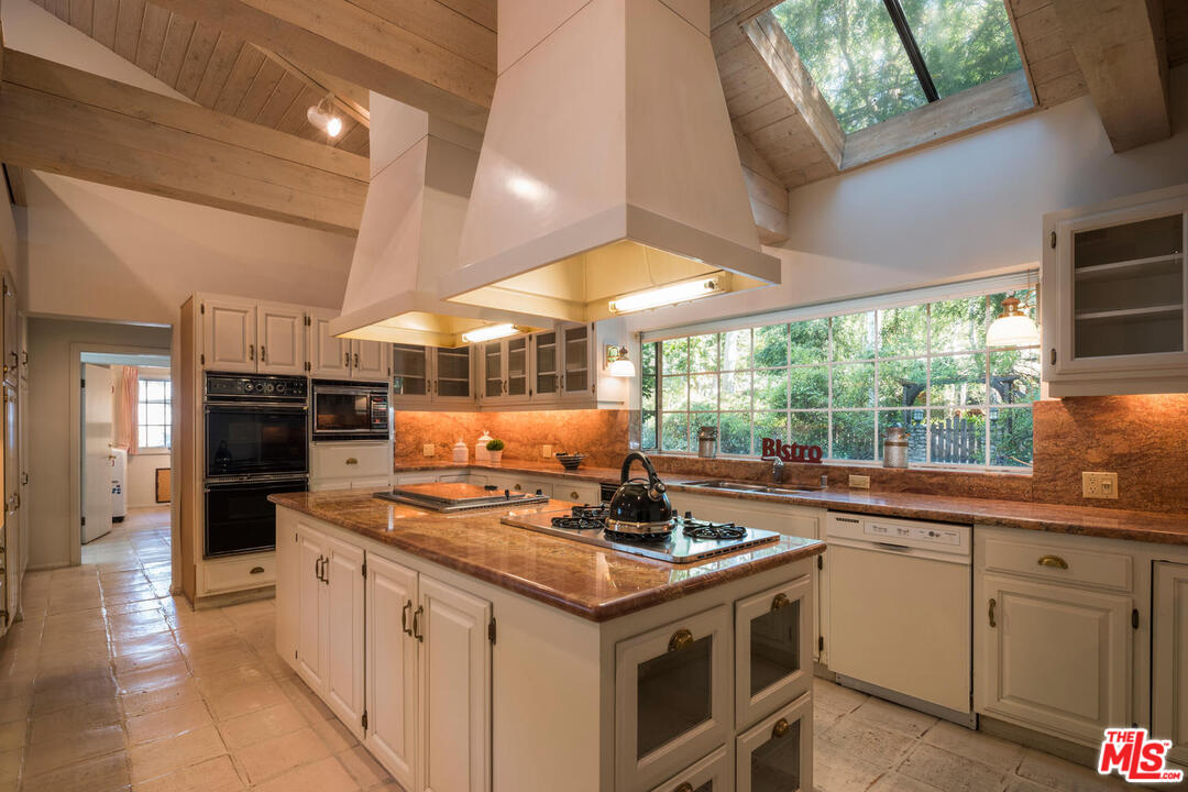 3244 Oakdell Road Studio City, CA 91604 - Photo 9 of 39 Gallery Image 9