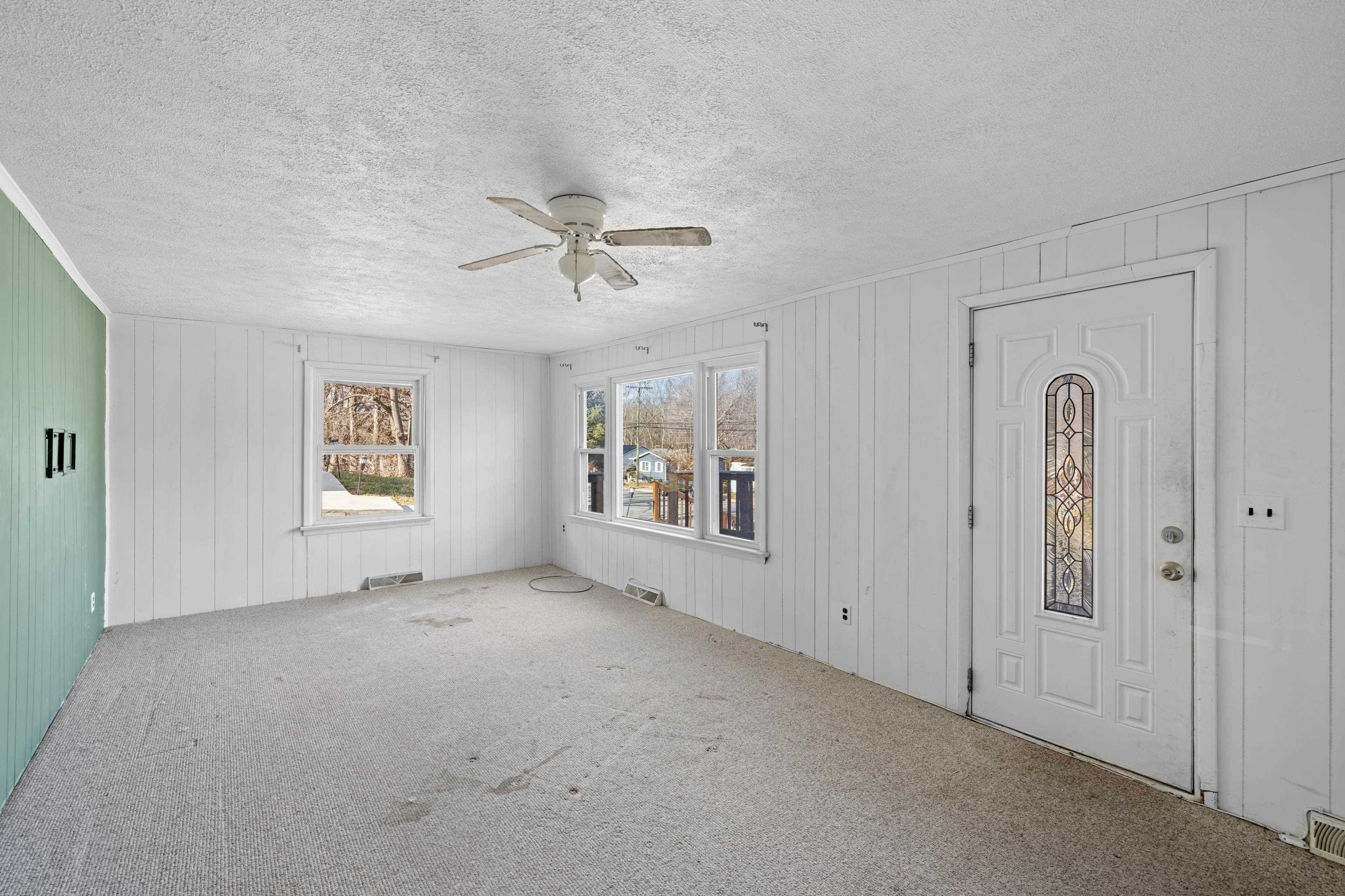 1340 B Street Waynesboro, VA 22980 - Photo 5 of 52