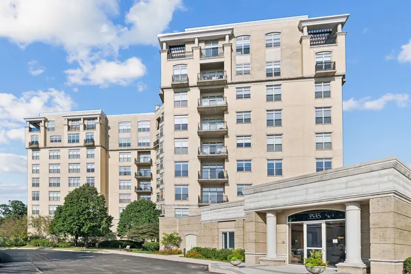 $996,000 | 3535 Patten Road, Unit 4C, Highland Park, IL 60035
