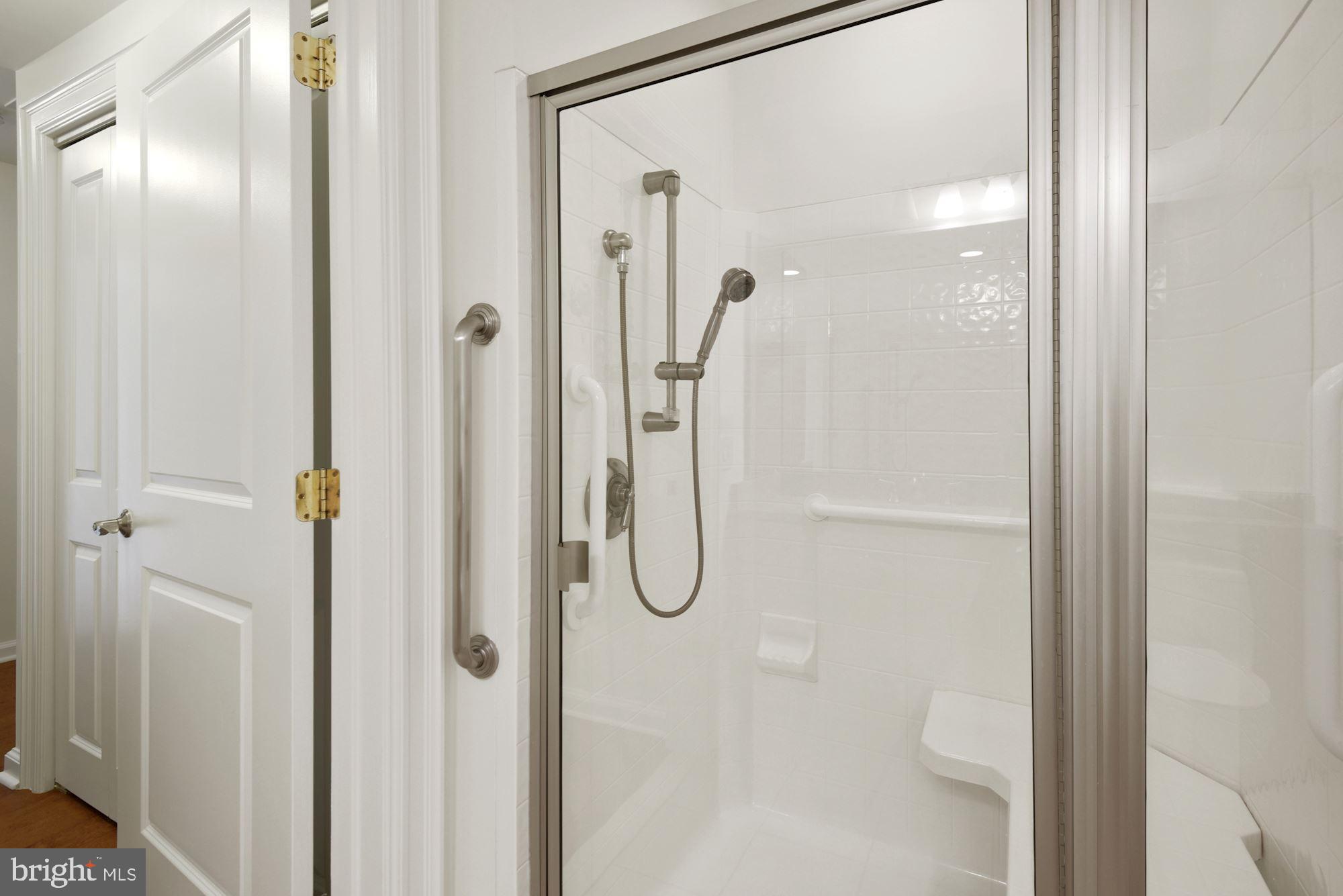 8300 Burdette Road, Unit 563 Bethesda, MD 20817 - Photo 16 of 18