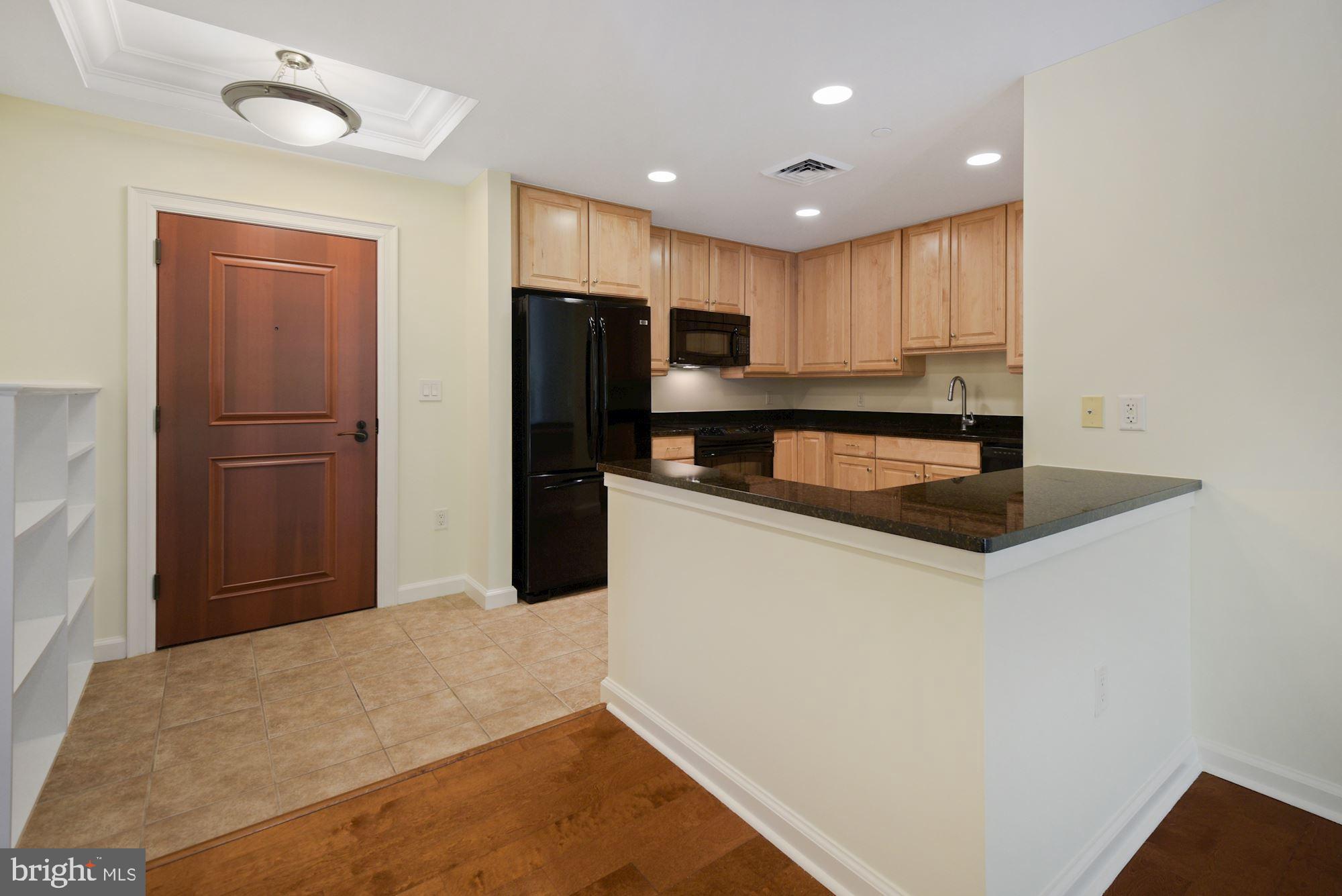 8300 Burdette Road, Unit 563 Bethesda, MD 20817 - Photo 4 of 18