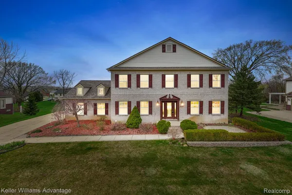 $699,900 | 4100 Norwich Court, Rochester, MI 48306