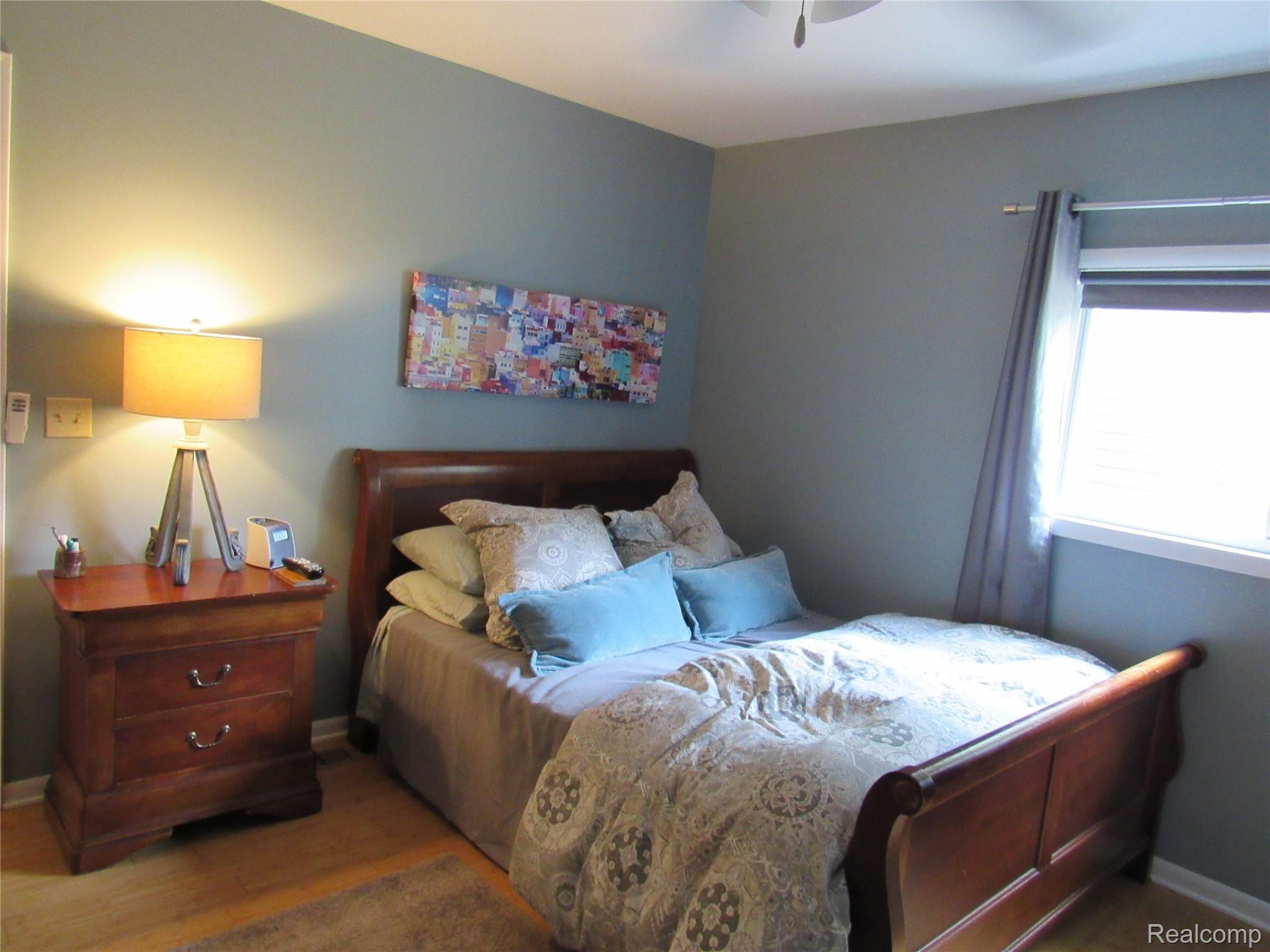 245 Texas Avenue Rochester, MI 48309 - Photo 11 of 21 IMG_1753.JPG