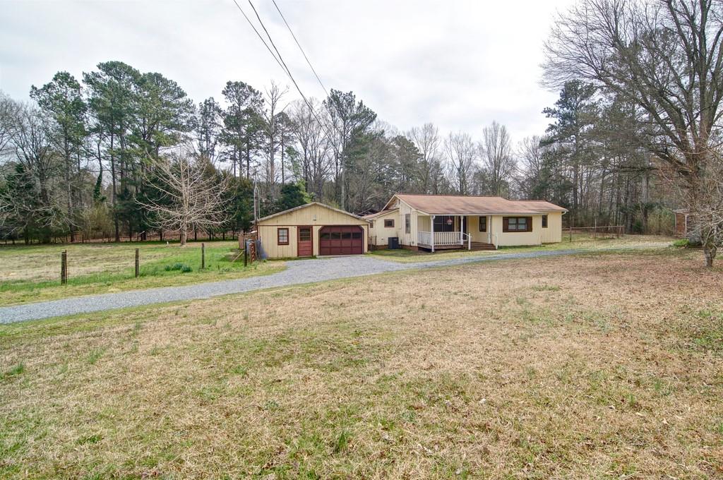 118 Lowery Rd S West Kingston, GA 30145 - Photo 1 of 1 Welcome to 118 Lowery Road in Kingston. Hard to find country farmhouse on 2.51 acres.