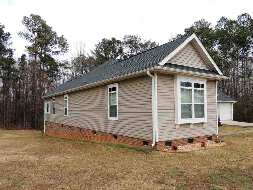 241 Miller Road Belton, SC 29627 - Photo 3 of 33