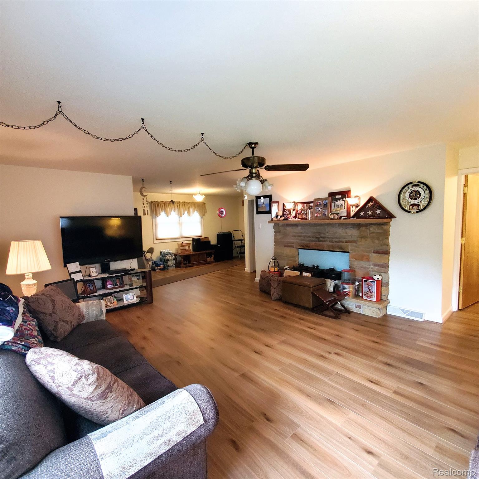 1008 Adams Road Burton, MI 48509 - Photo 10 of 41 Gallery Image 10
