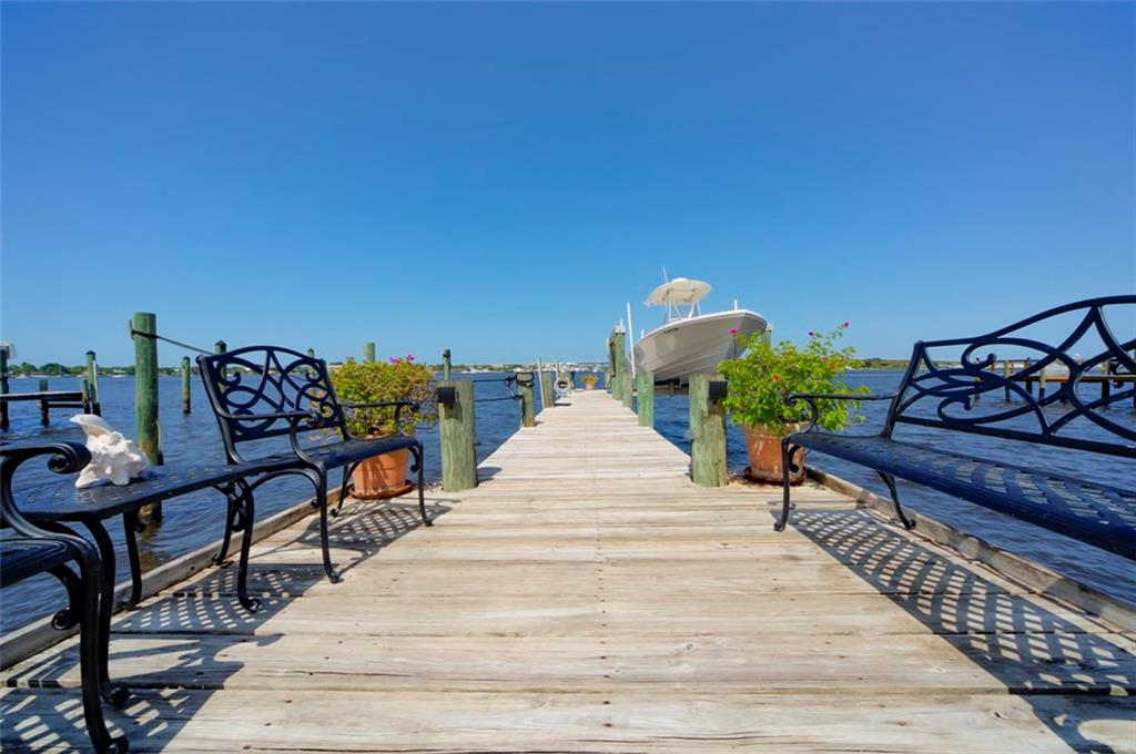 1220 Southwest Dyer Point Road Palm City, FL 34990 - Photo 22 of 32 Gallery Image 22
