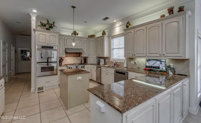 $659,000 | 401 Kingsbridge Road, Madison, MS 39110