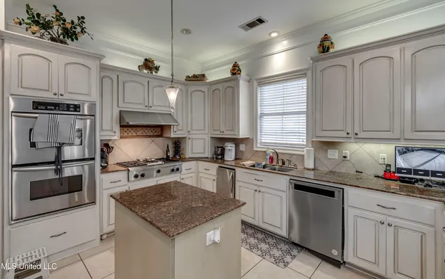 $659,000 | 401 Kingsbridge Road, Madison, MS 39110