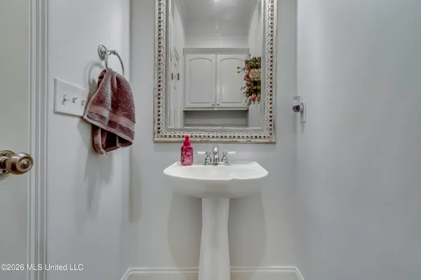 $599,000 | 401 Kingsbridge Road, Madison, MS 39110