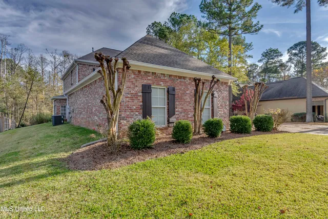 $659,000 | 401 Kingsbridge Road, Madison, MS 39110