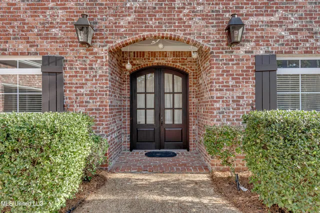 $659,000 | 401 Kingsbridge Road, Madison, MS 39110