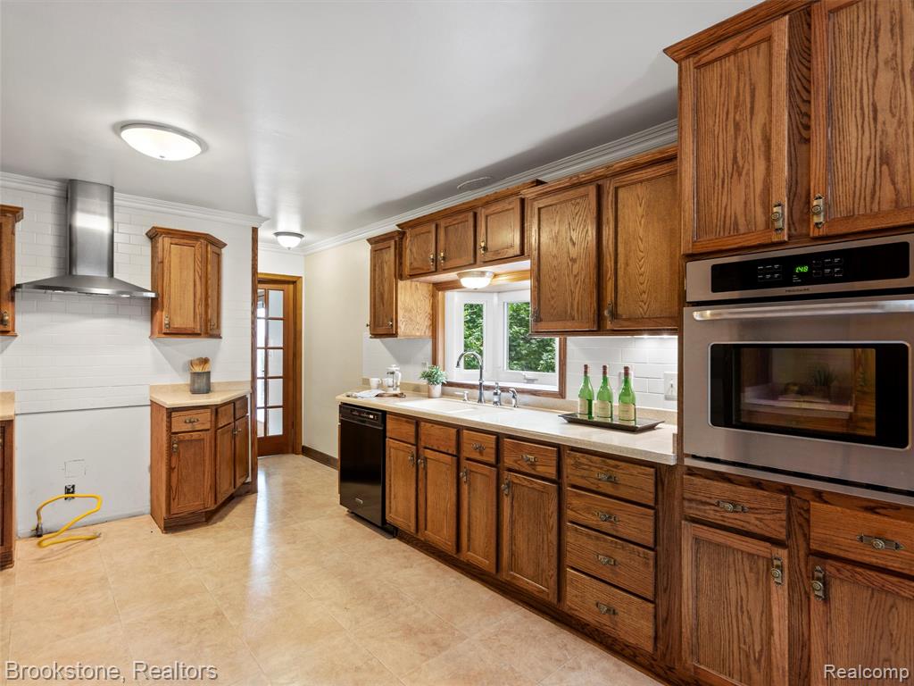 2830 Harrington Road Rochester Hills, MI 48307 - Photo 14 of 38