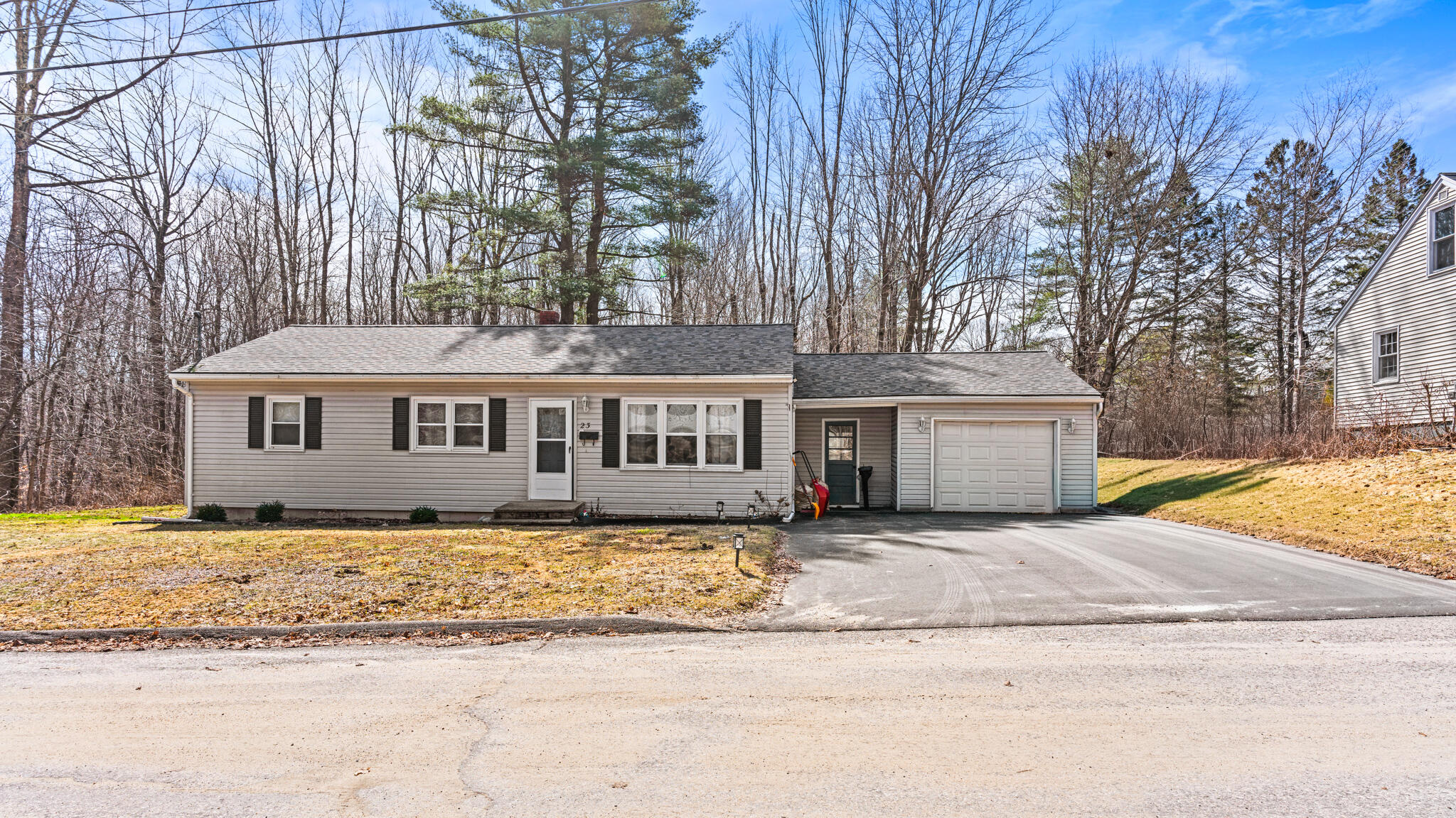 23 Reginald Street Auburn, ME 04210 - Photo 1 of 38 DSC05949