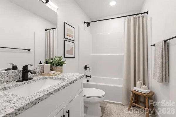 $425,000 | 424-426 2nd Street Southwest, Hickory, NC 28602