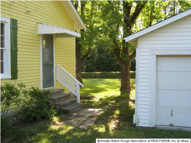 109 South River Road Denham Springs, LA 70726 - Photo 3 of 11 Gallery Image 3