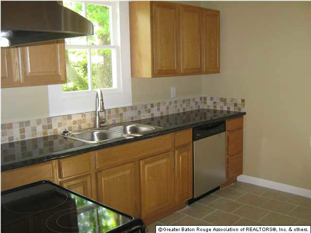 109 South River Road Denham Springs, LA 70726 - Photo 6 of 11 Gallery Image 6