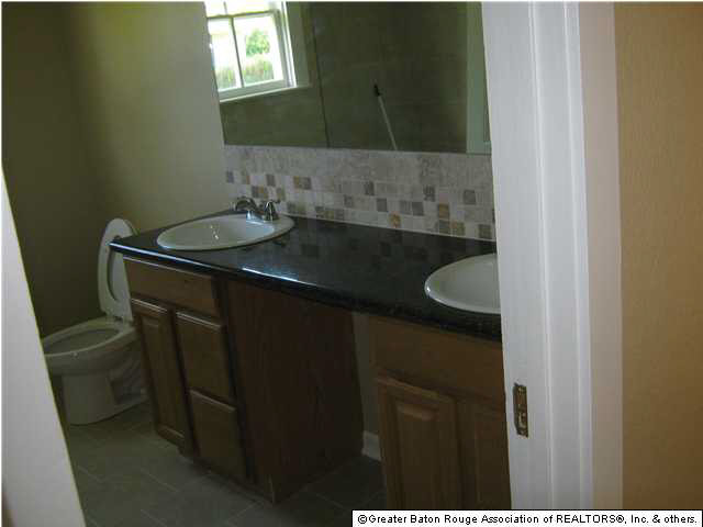 109 South River Road Denham Springs, LA 70726 - Photo 7 of 11 Gallery Image 7
