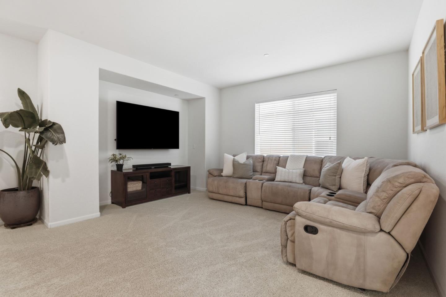 2481 Apple Tree Way Gilroy, CA 95020 - Photo 15 of 28