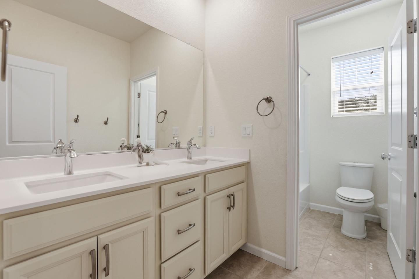 2481 Apple Tree Way Gilroy, CA 95020 - Photo 23 of 28