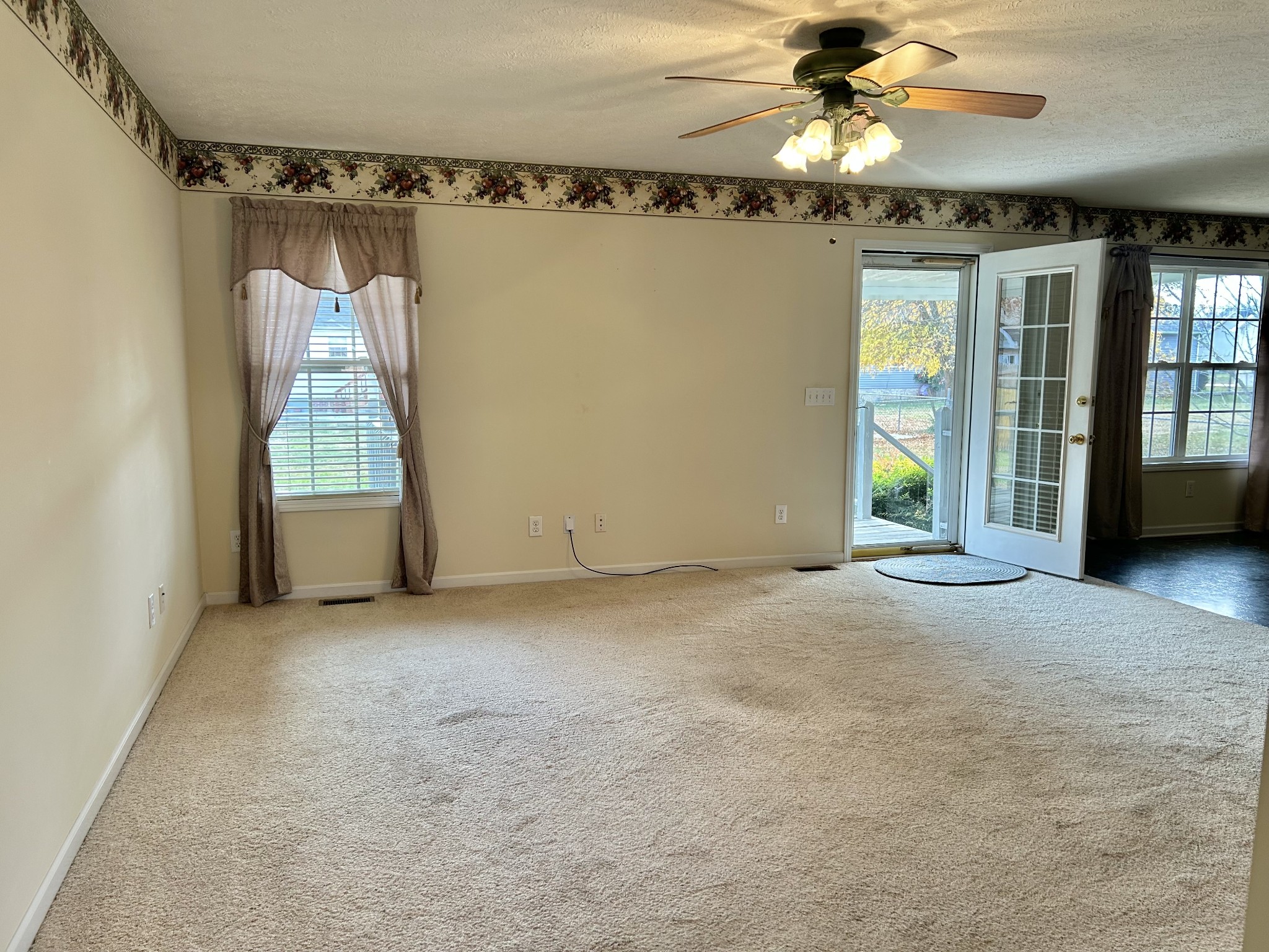 355 West Doak Road Manchester, TN 37355 - Photo 9 of 40