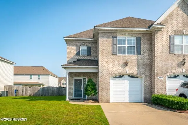 $1,900 | 2041 Cambria Drive, Unit A, Greenville, NC 27834