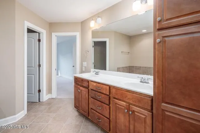 $1,900 | 2041 Cambria Drive, Unit A, Greenville, NC 27834