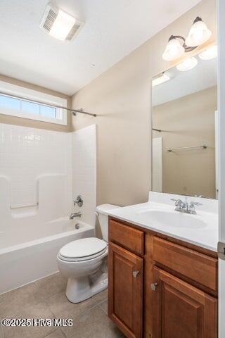 2041 Cambria Drive, Unit A Greenville, NC 27834 - Photo 15 of 18 20230619170349462622000000-o