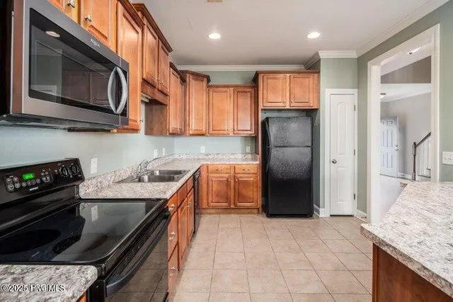 $1,900 | 2041 Cambria Drive, Unit A, Greenville, NC 27834