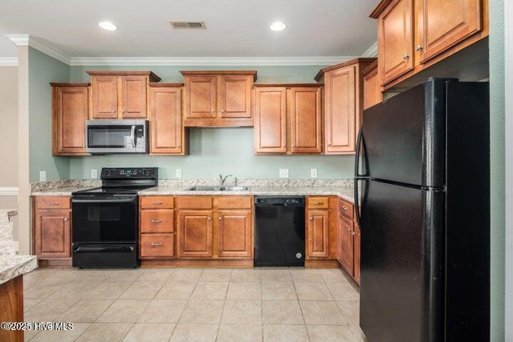 2041 Cambria Drive, Unit A Greenville, NC 27834 - Photo 6 of 18 20230619165917234618000000-o