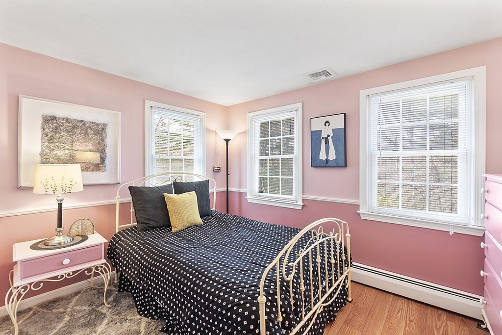 207 Park Road Chelmsford, MA 01824 - Photo 14 of 33