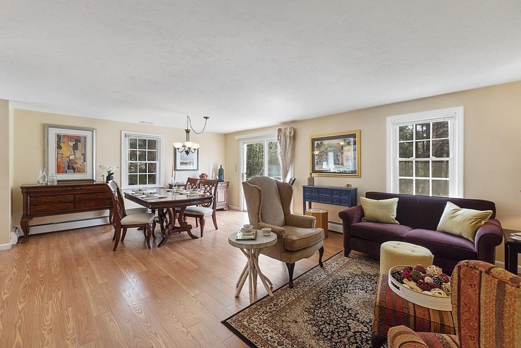 207 Park Road Chelmsford, MA 01824 - Photo 4 of 33