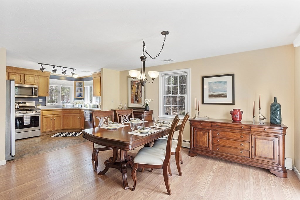 207 Park Road Chelmsford, MA 01824 - Photo 8 of 33