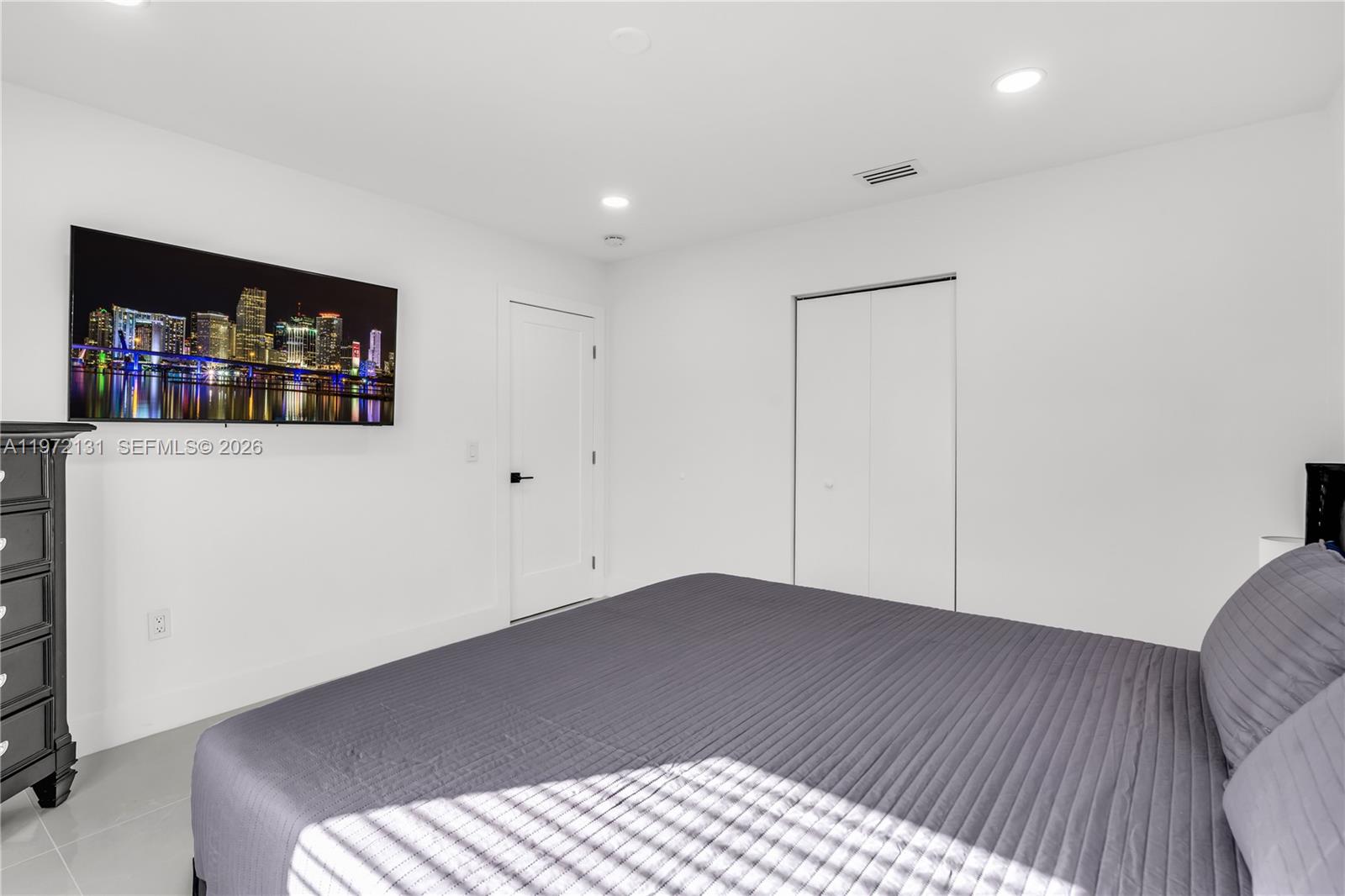 348 Northeast 117th Street Miami, FL 33161 - Photo 25 of 41