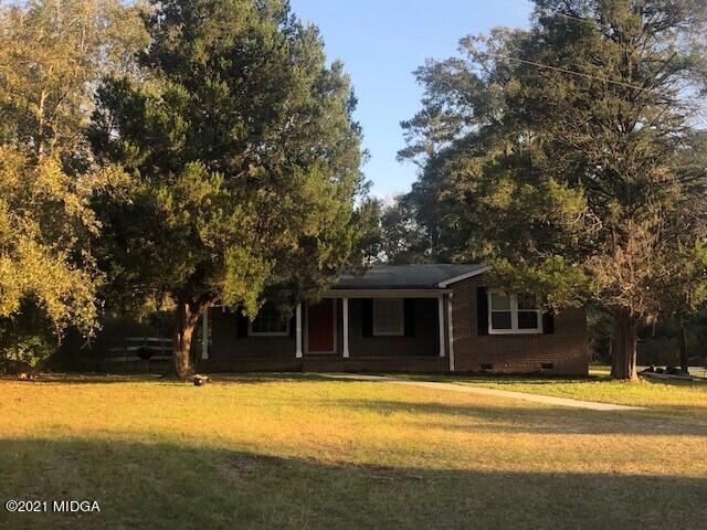 5310 Dixon Road Lizella, GA 31052 - Photo 11 of 18 a front view of house with yard