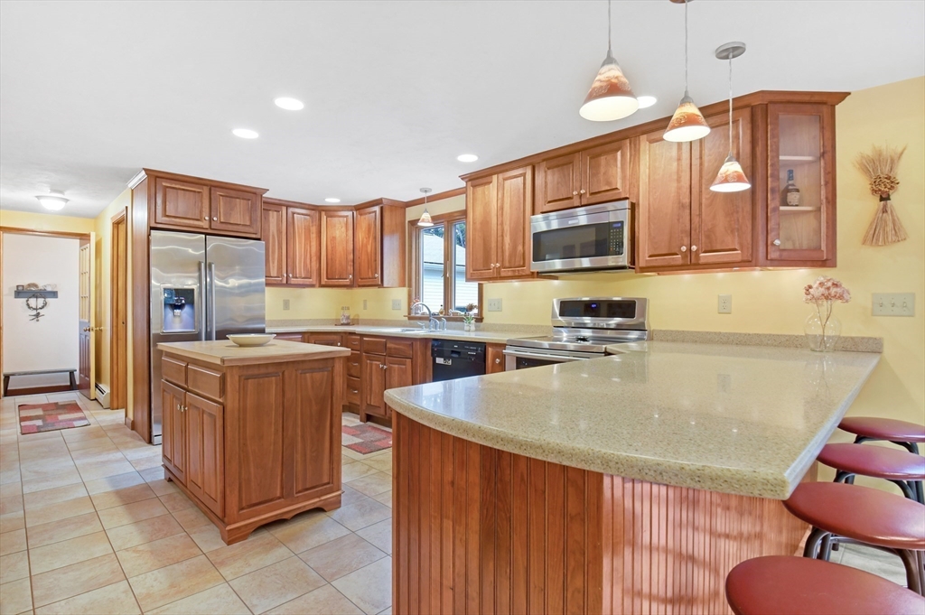 92 Baptist Common Road Templeton, MA 01468 - Photo 6 of 30