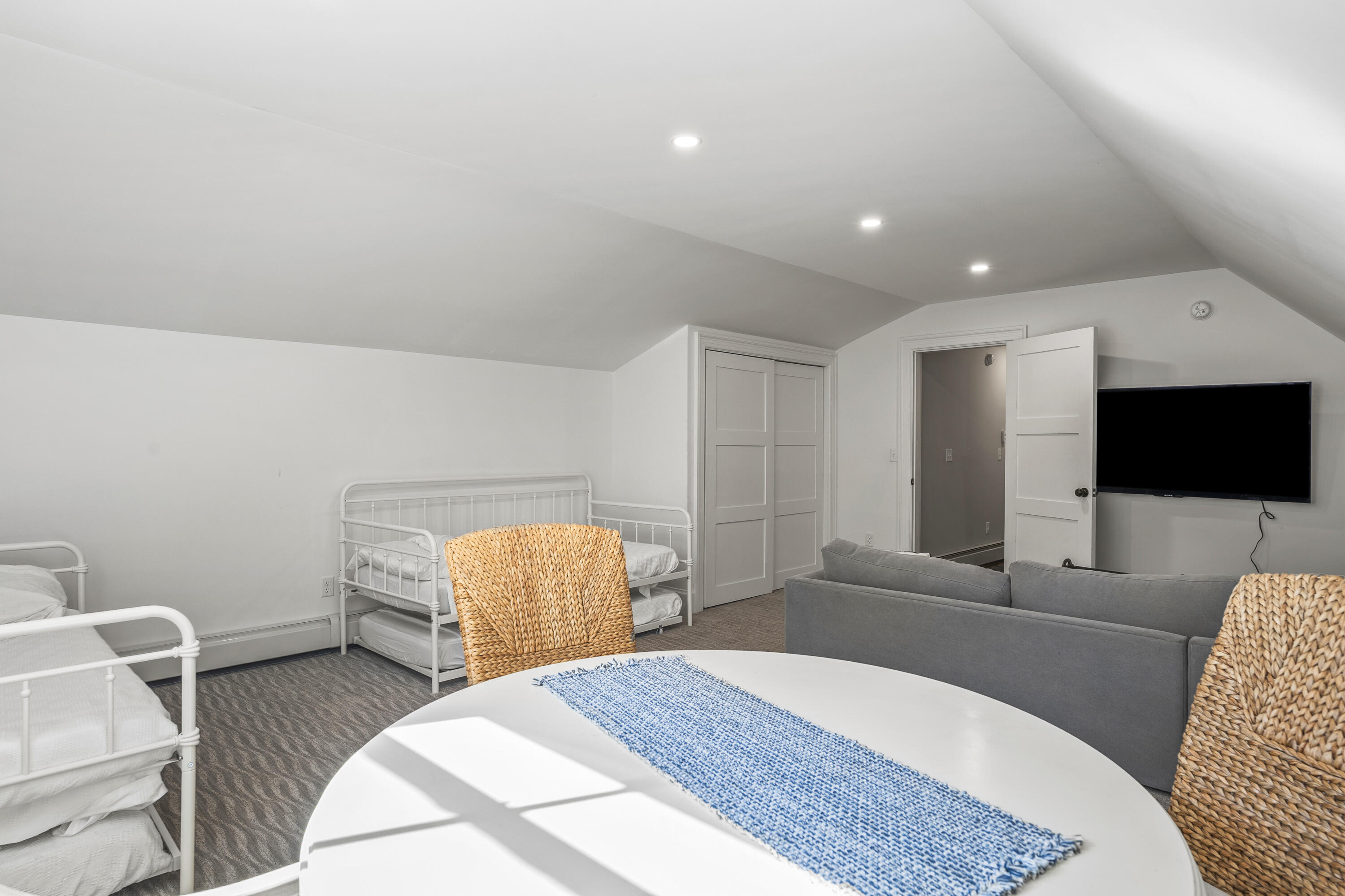 160 Main Street Kennebunkport, ME 04046 - Photo 23 of 49 139_160 Main St_Morneau Studios_Print