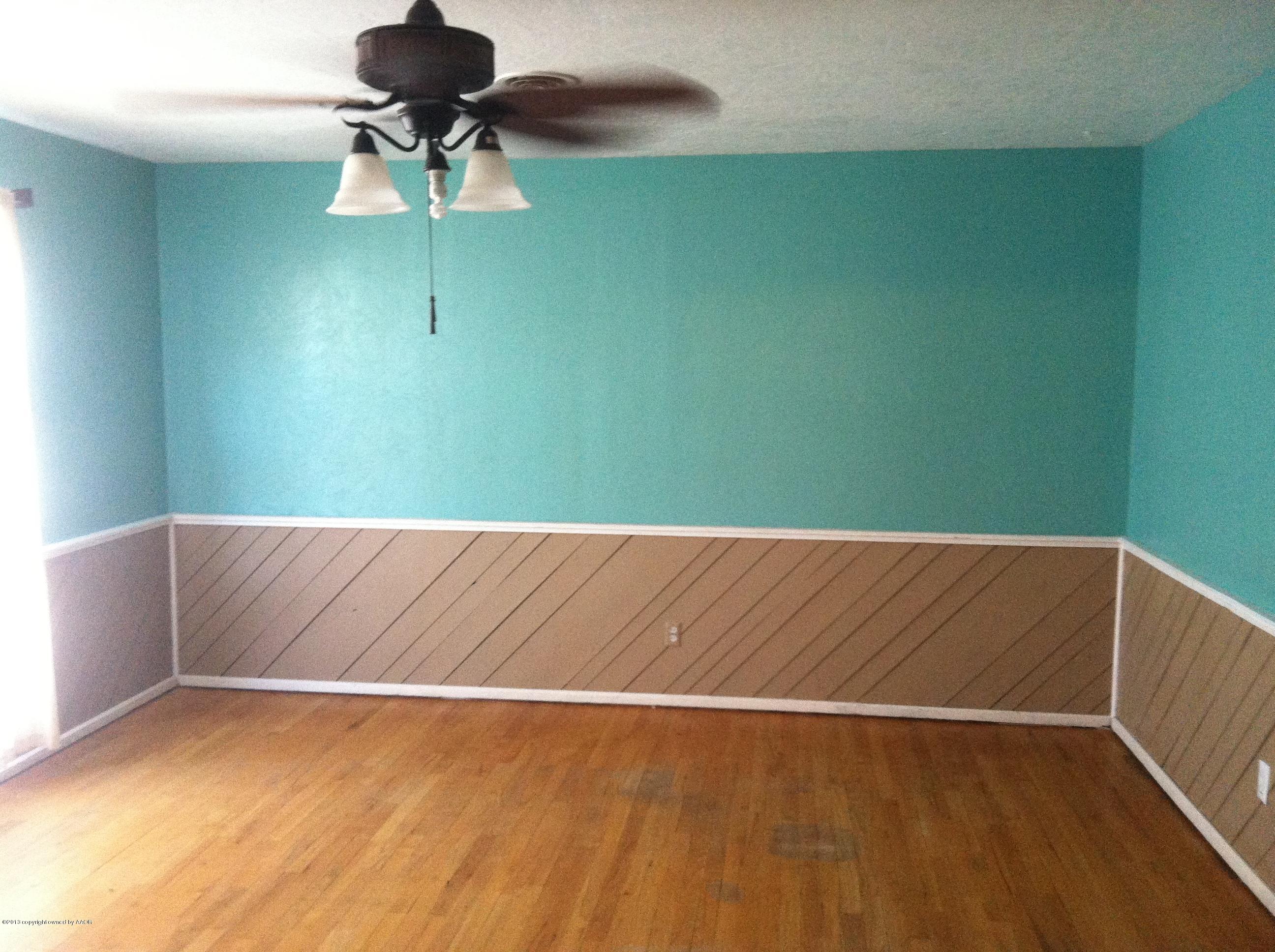 4313 South Fannin Street Amarillo, TX 79110 - Photo 3 of 7 Living Area