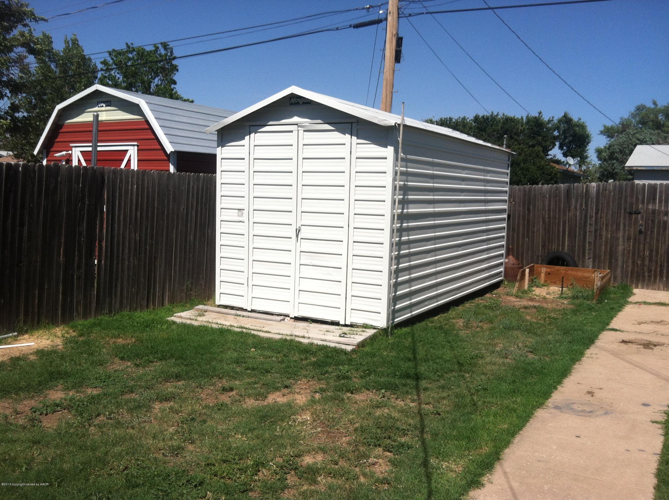 4313 South Fannin Street Amarillo, TX 79110 - Photo 4 of 7 Storage Building