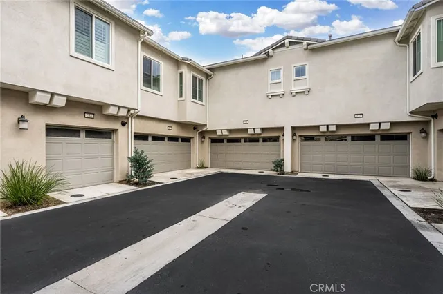 $510,000 | 16502 Casa Grande Avenue, Unit 235, Fontana, CA 92336