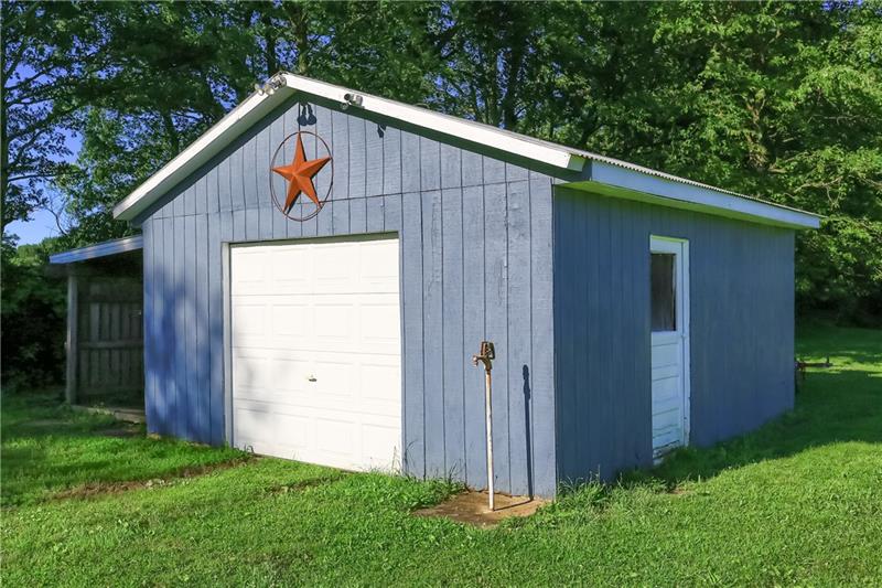 1060 Whitestown Road Butler, PA 16001 - Photo 7 of 25 Gallery Image 7