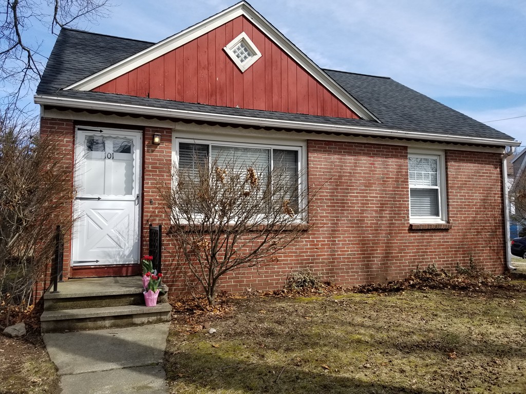 101 Eleanor Road Springfield, MA 01108 - Photo 1 of 18