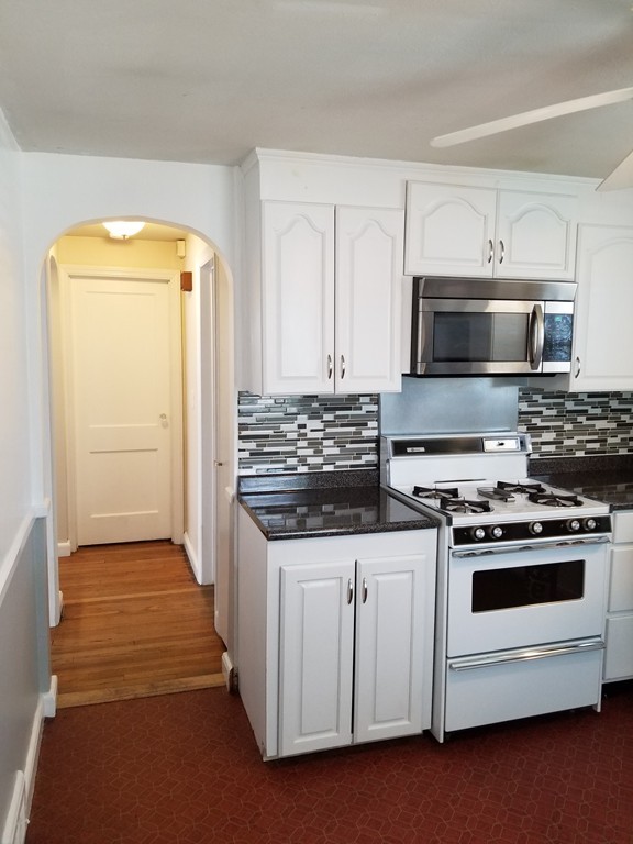 101 Eleanor Road Springfield, MA 01108 - Photo 6 of 18