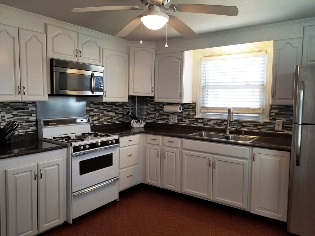 101 Eleanor Road Springfield, MA 01108 - Photo 7 of 18