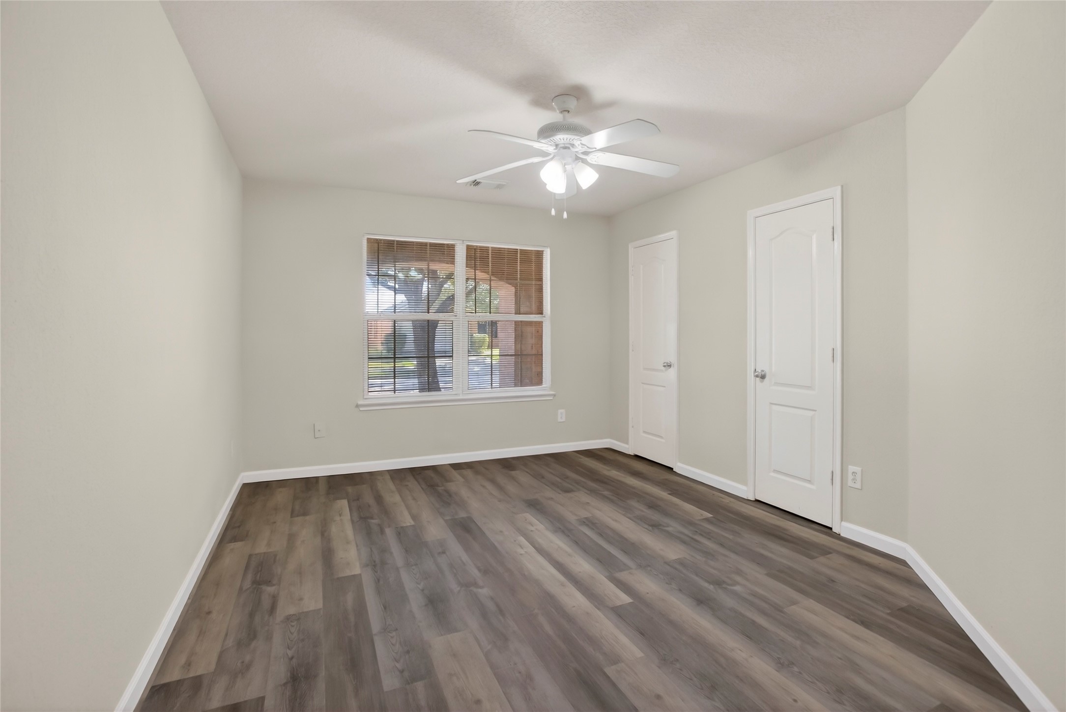 10635 Goldfinch Road Baytown, TX 77523 - Photo 12 of 18