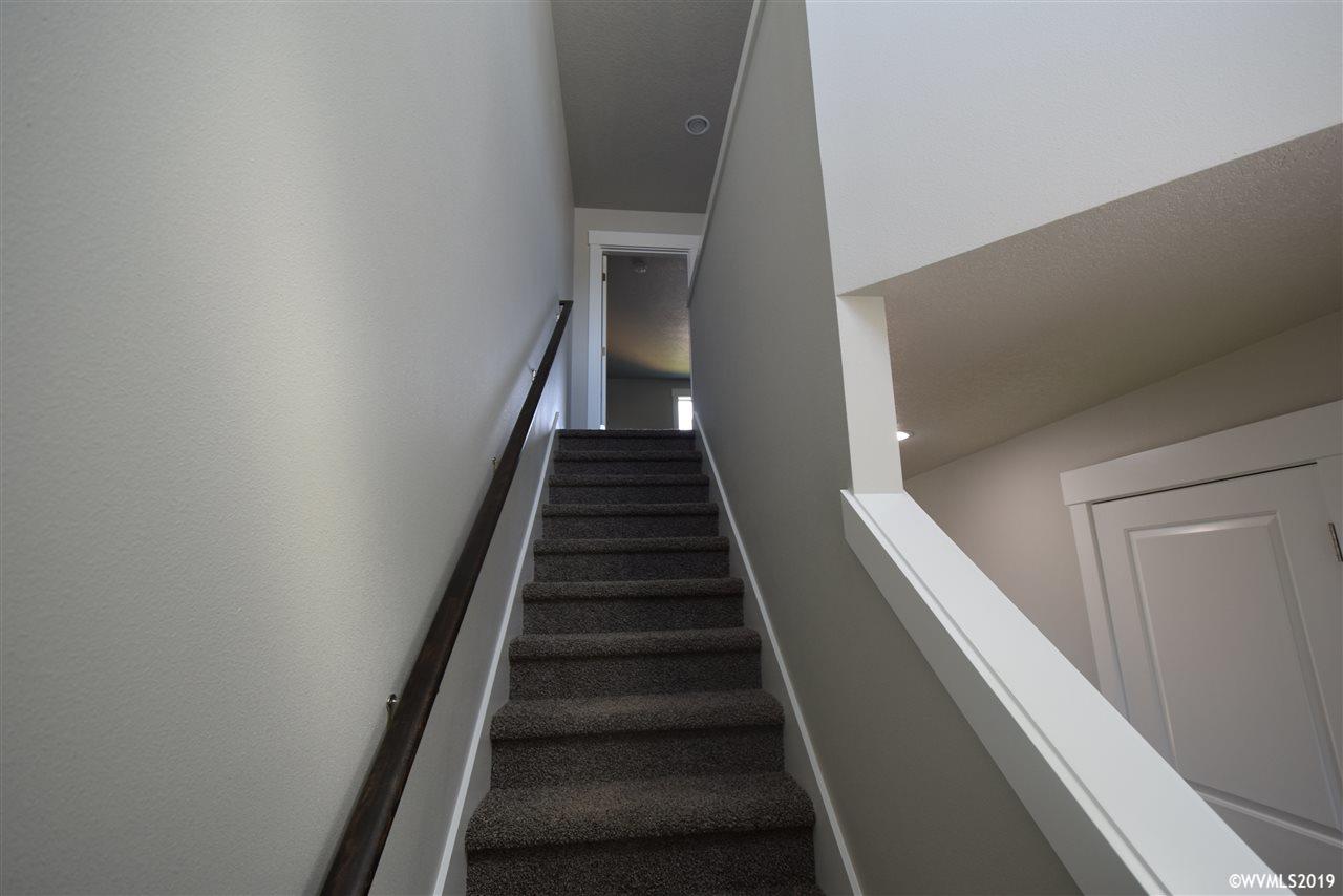 246 Southeast Dimick Street Dallas, OR 97338 - Photo 13 of 28