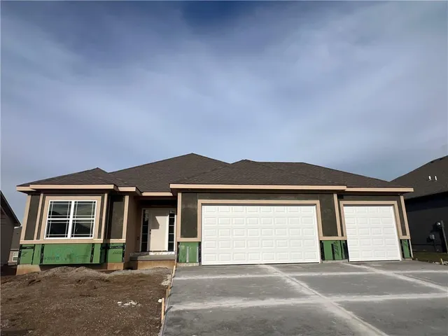 $535,000 | 11804 East 231st Street, Peculiar, MO 64078