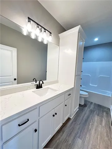 $535,000 | 11804 East 231st Street, Peculiar, MO 64078